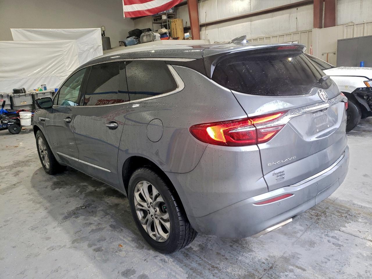 Buick Enclave Avenir Image 2