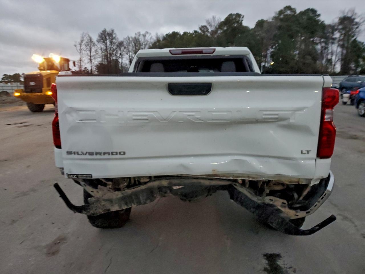 Chevrolet Silverado K1500 Lt Image 11