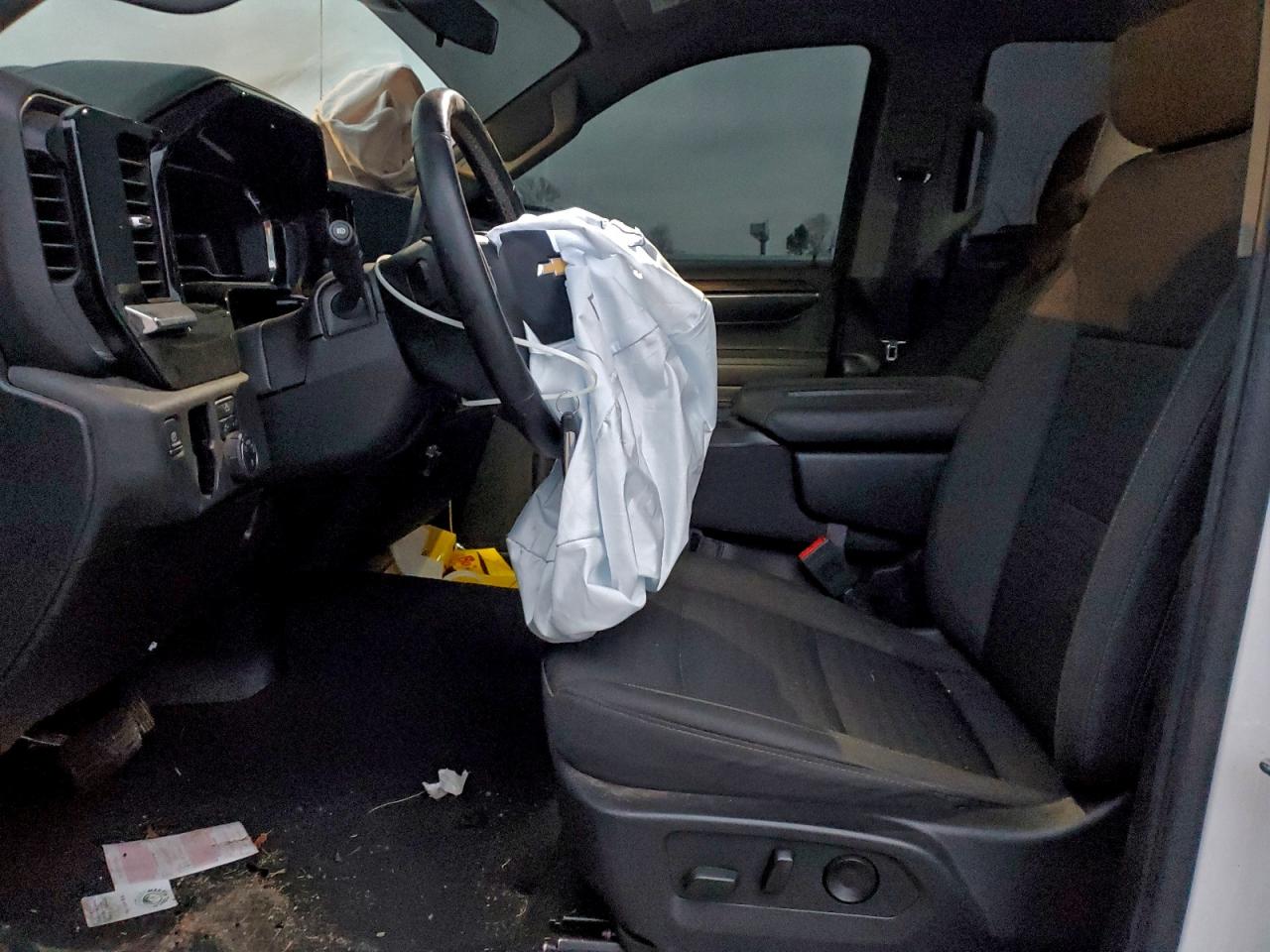 Chevrolet Silverado K1500 Lt Image 5