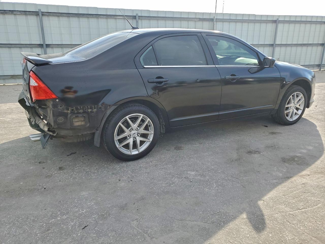 Ford Fusion Sel Image 6