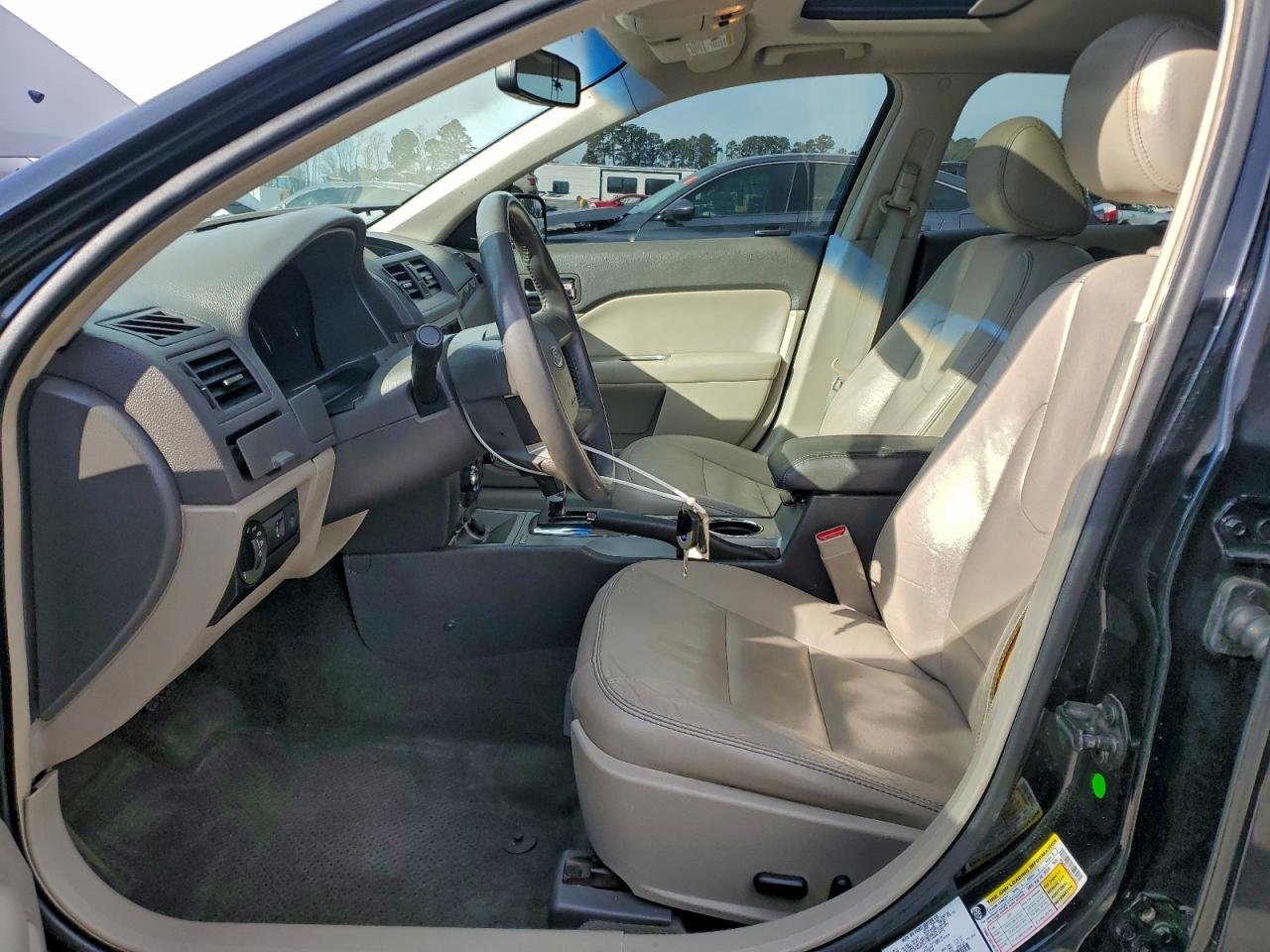 Ford Fusion Sel Image 10