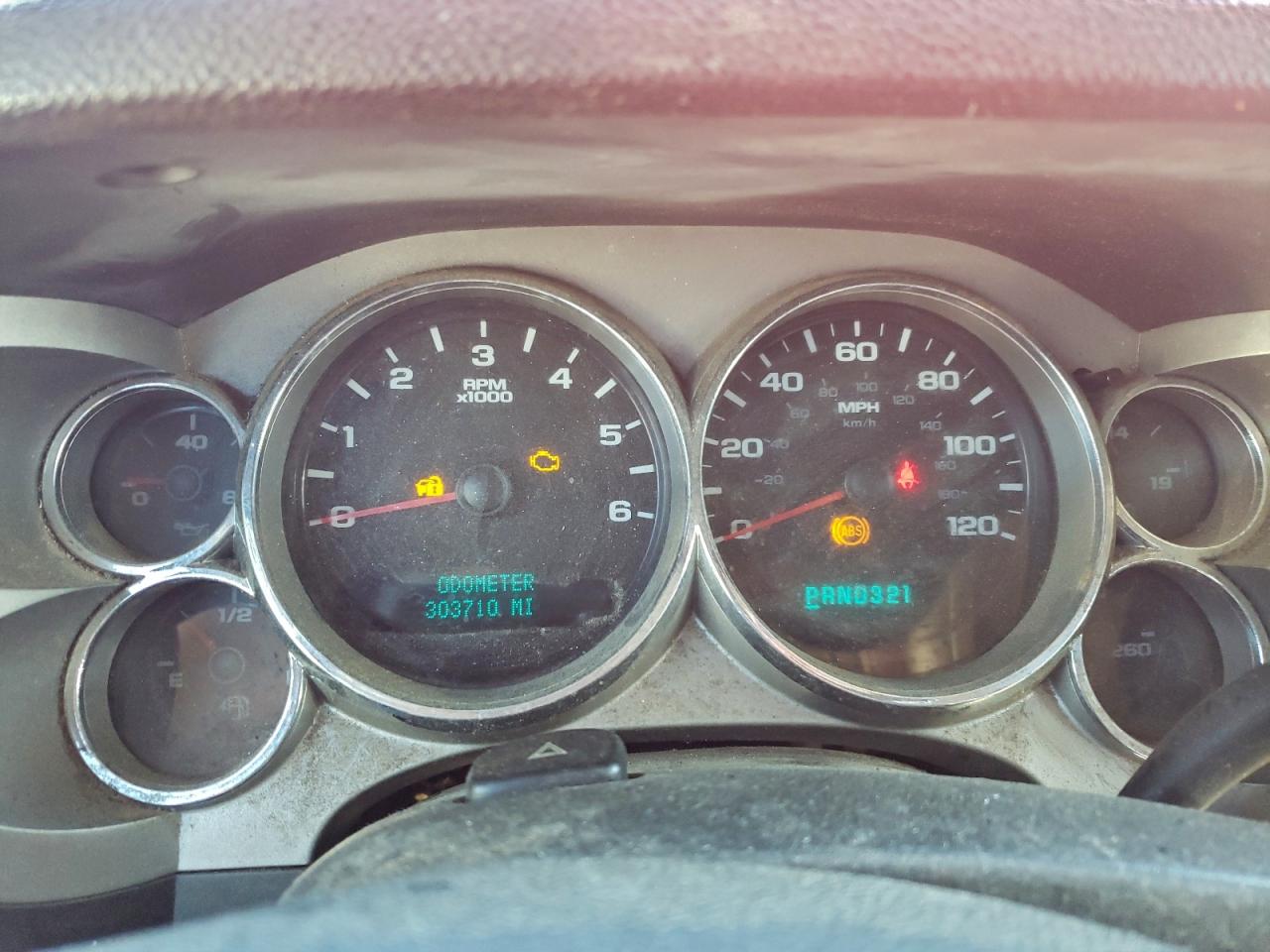 Chevrolet Silverado K1500 Image 4