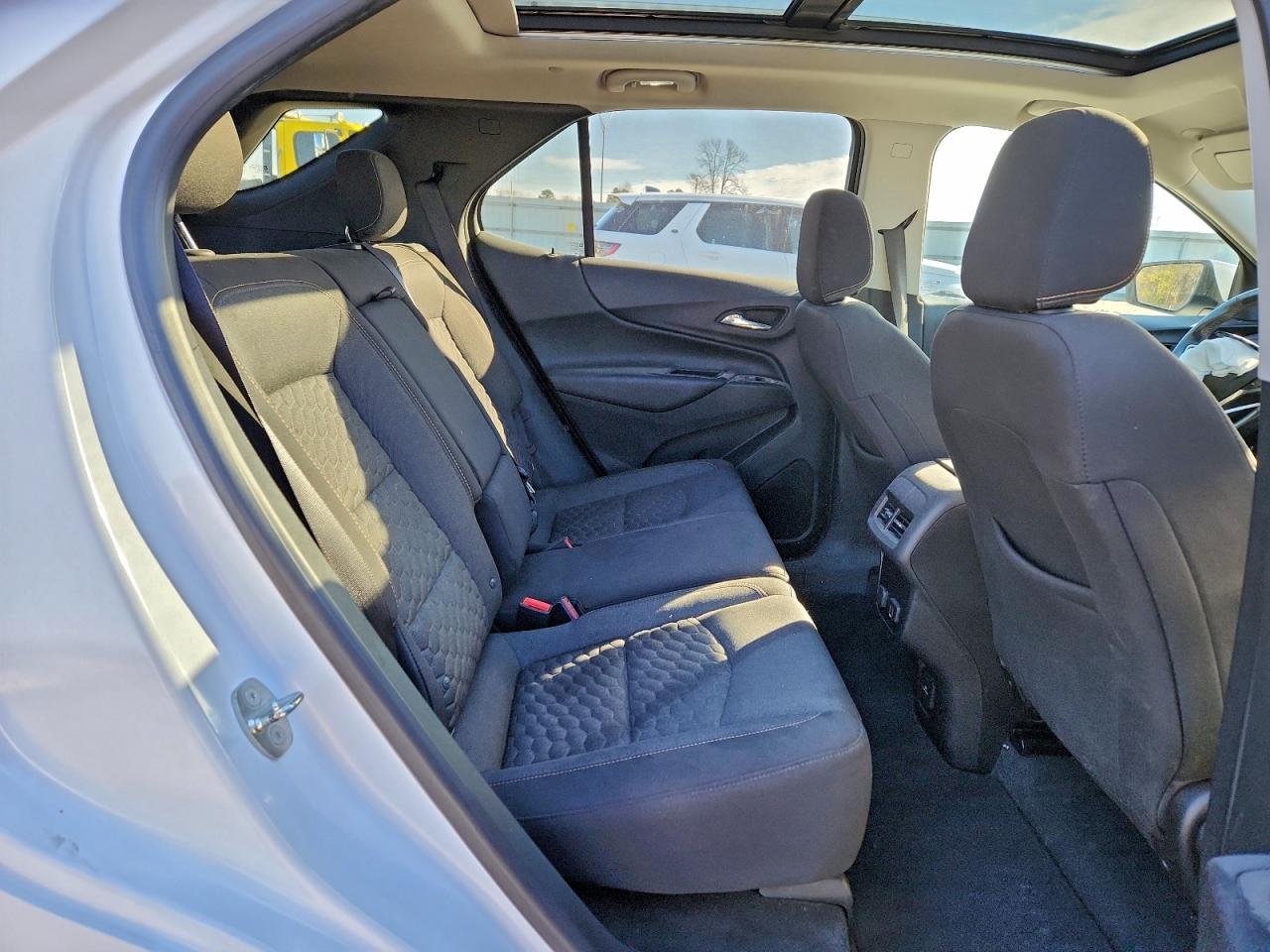 Chevrolet Equinox Lt Image 7