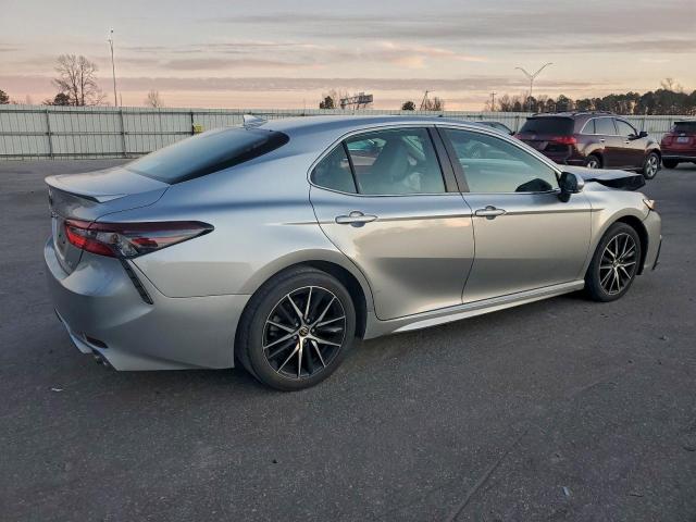 Toyota Camry Se Night Shade Image 2