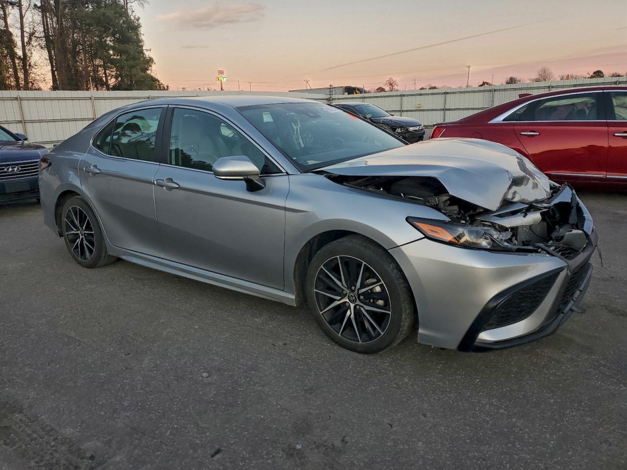 Toyota Camry Se Night Shade Image 3