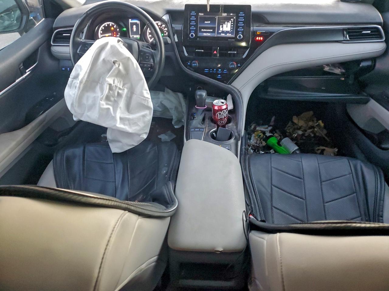 Toyota Camry Se Night Shade Image 12