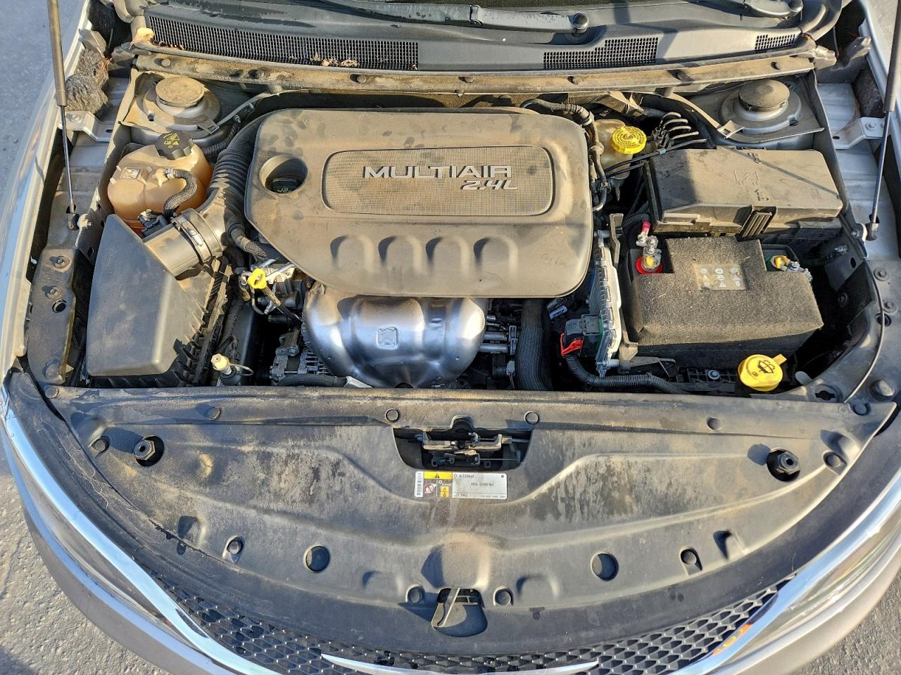 Chrysler 200 Limited Image 8