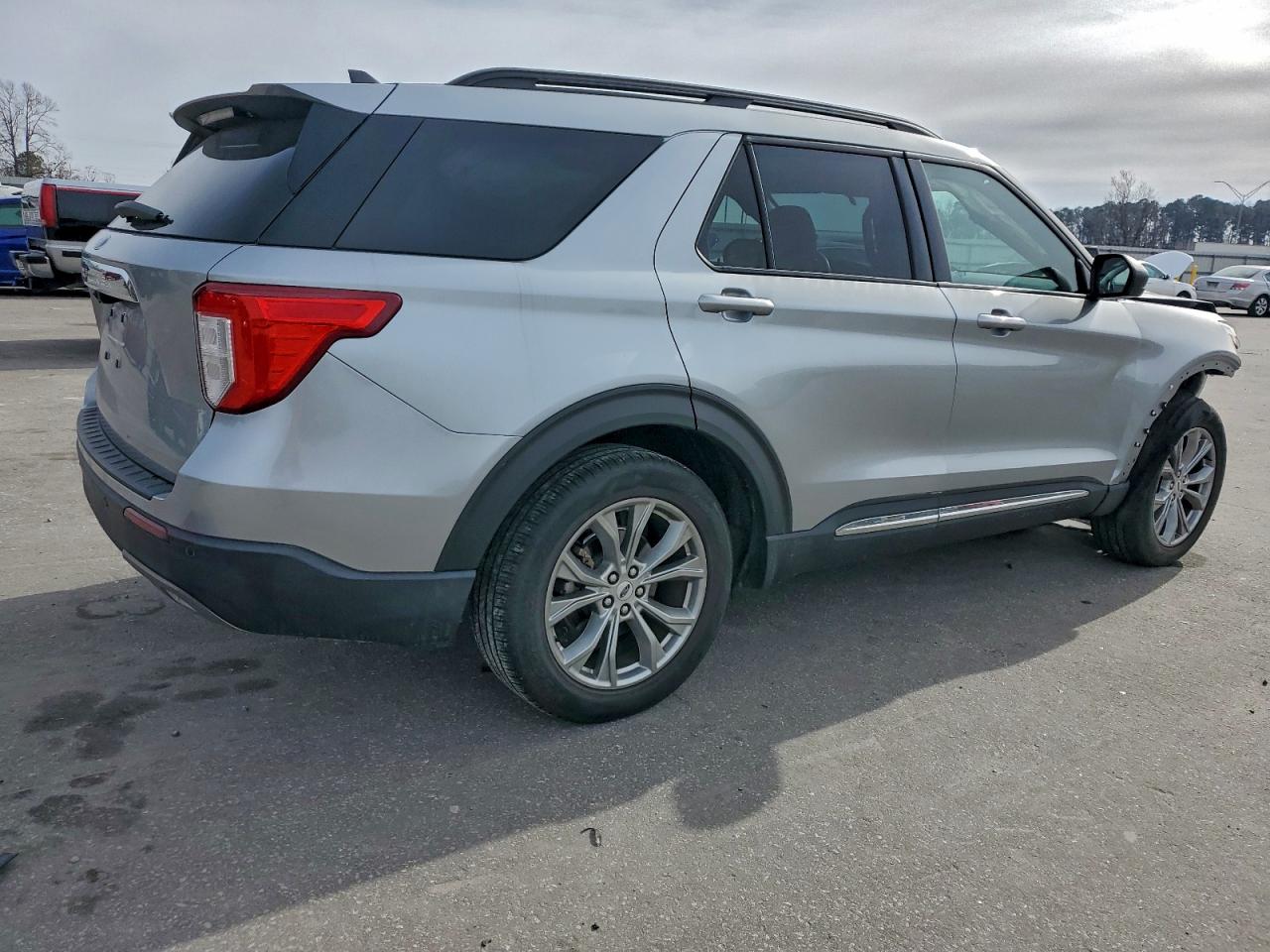 Ford Explorer Xlt Image 3