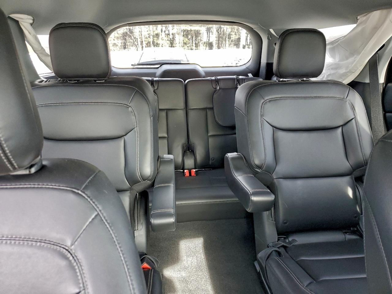 Ford Explorer Xlt Image 12