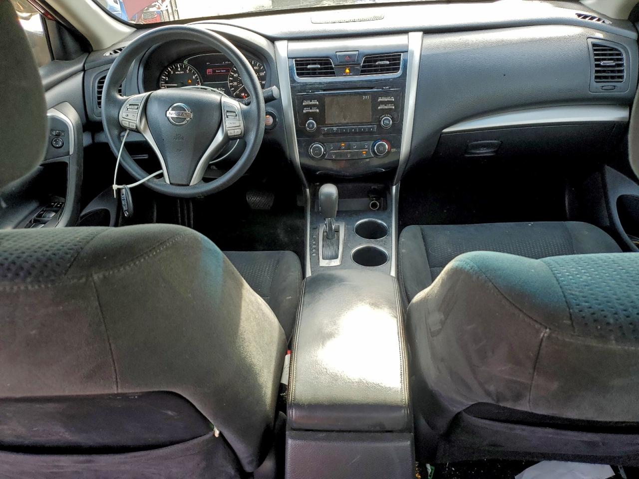 Nissan Altima 2.5 Image 3