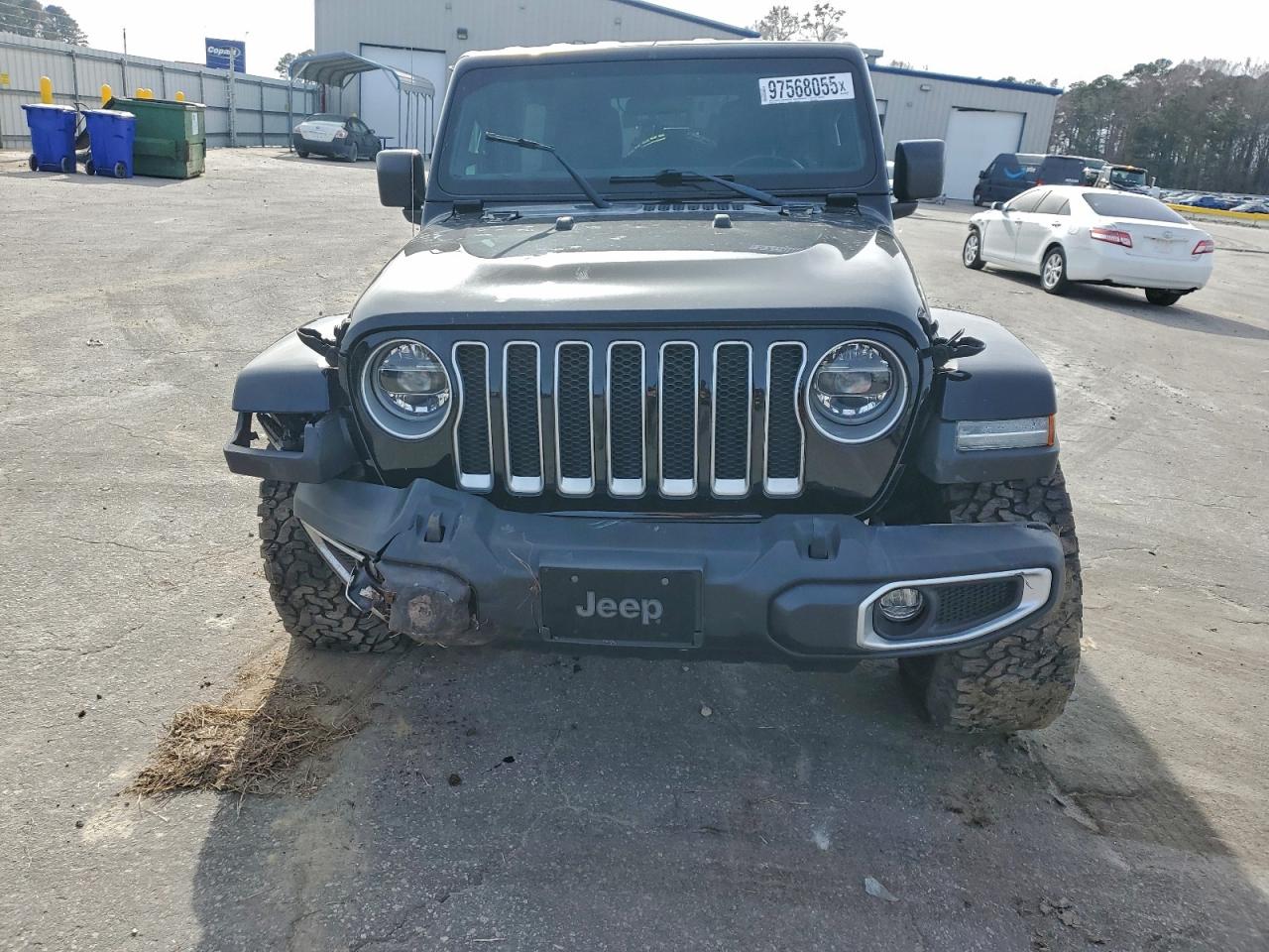 Jeep Wrangler Sahara Image 2