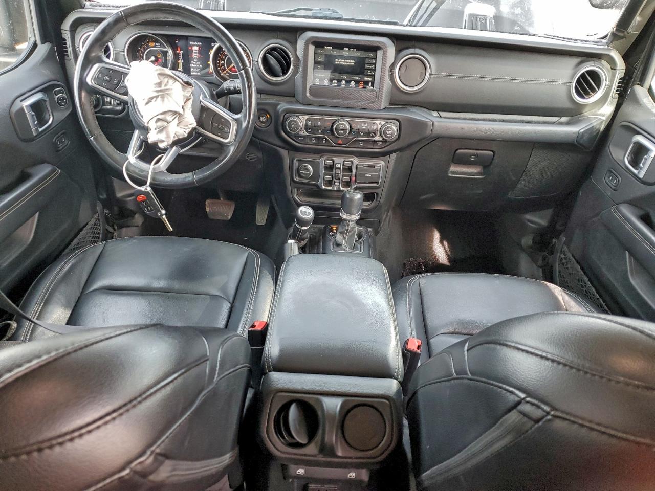 Jeep Wrangler Sahara Image 11