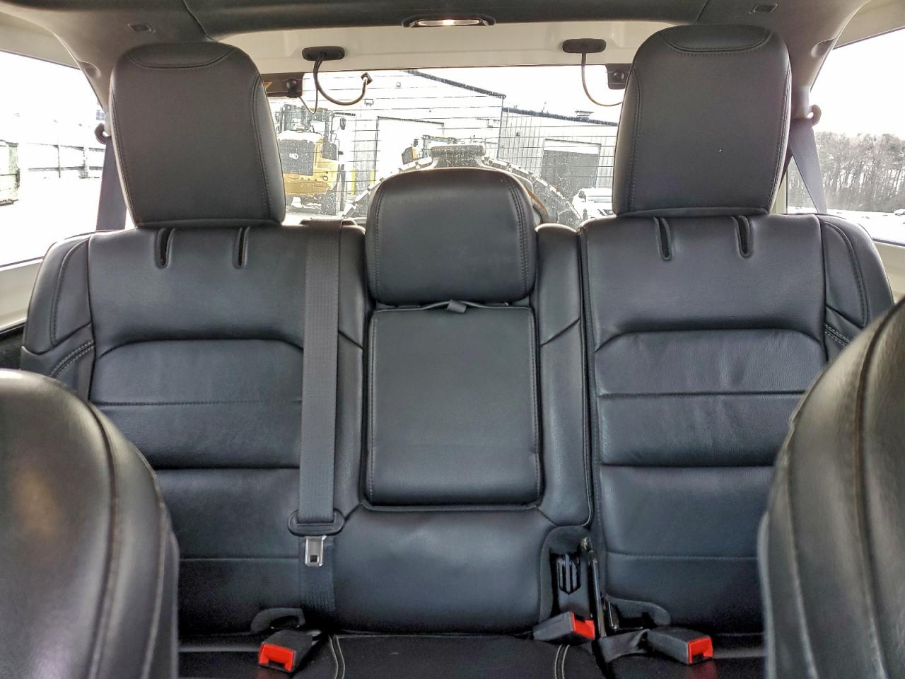 Jeep Wrangler Sahara Image 9