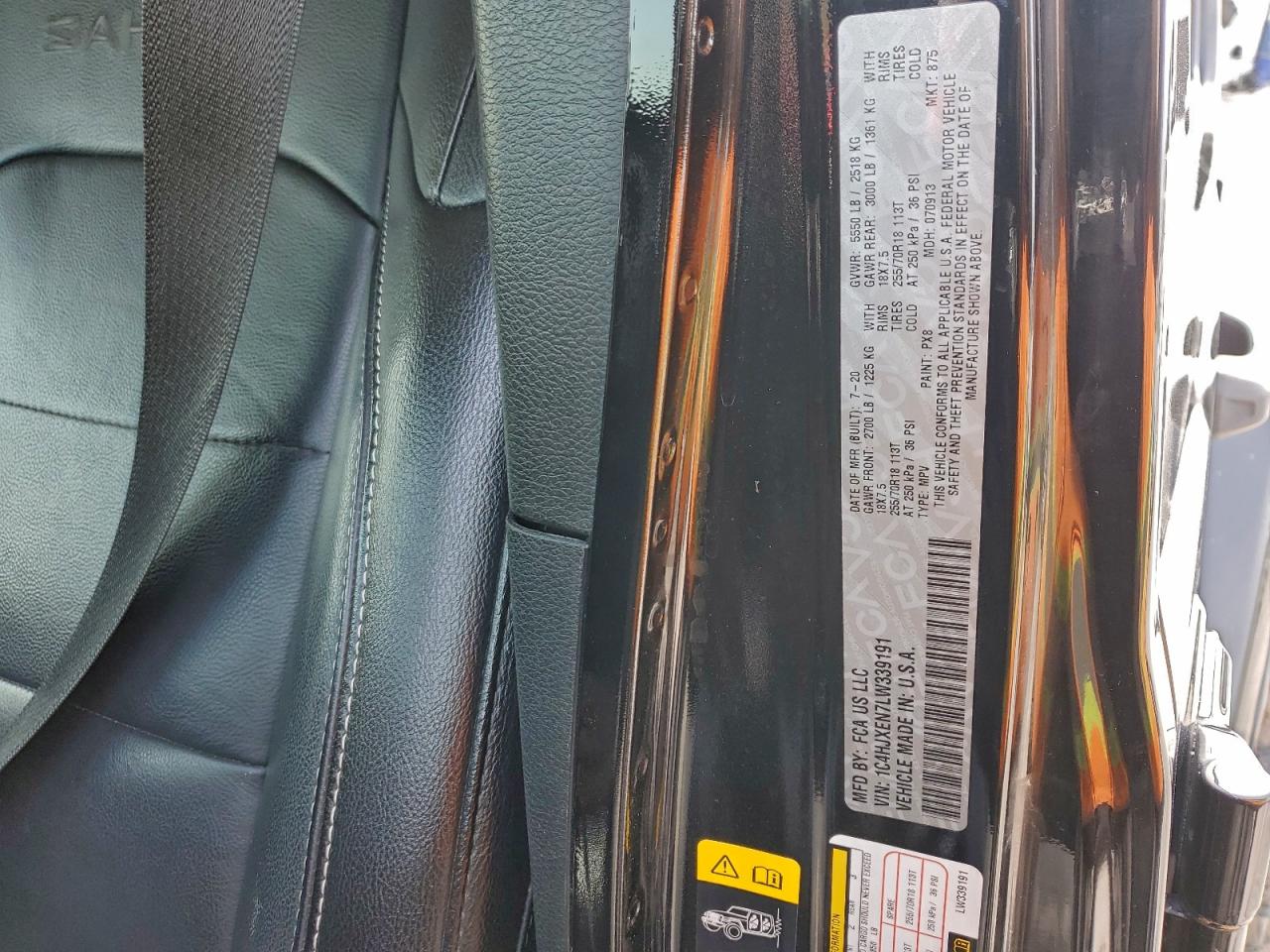 Jeep Wrangler Sahara Image 13