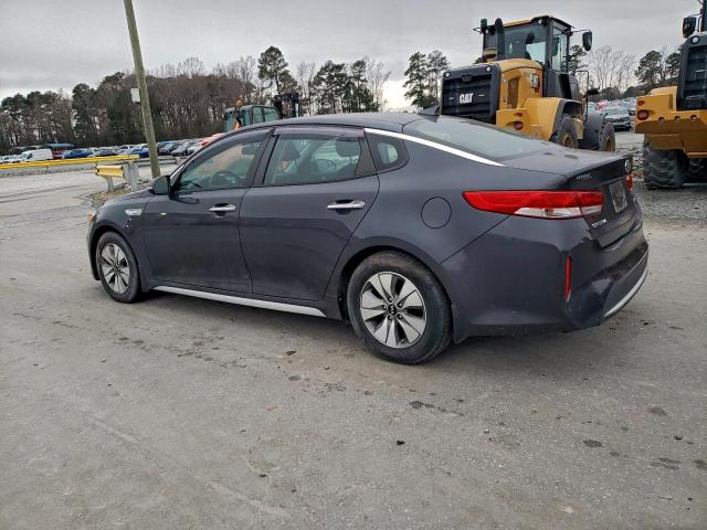 Kia Optima Hybrid Image 2