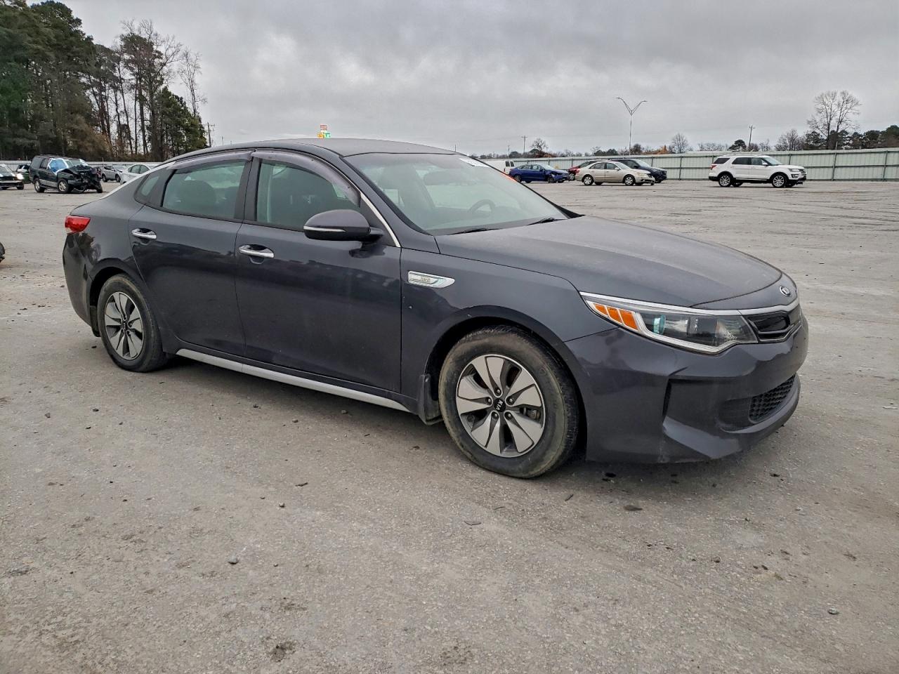 Kia Optima Hybrid Image 9