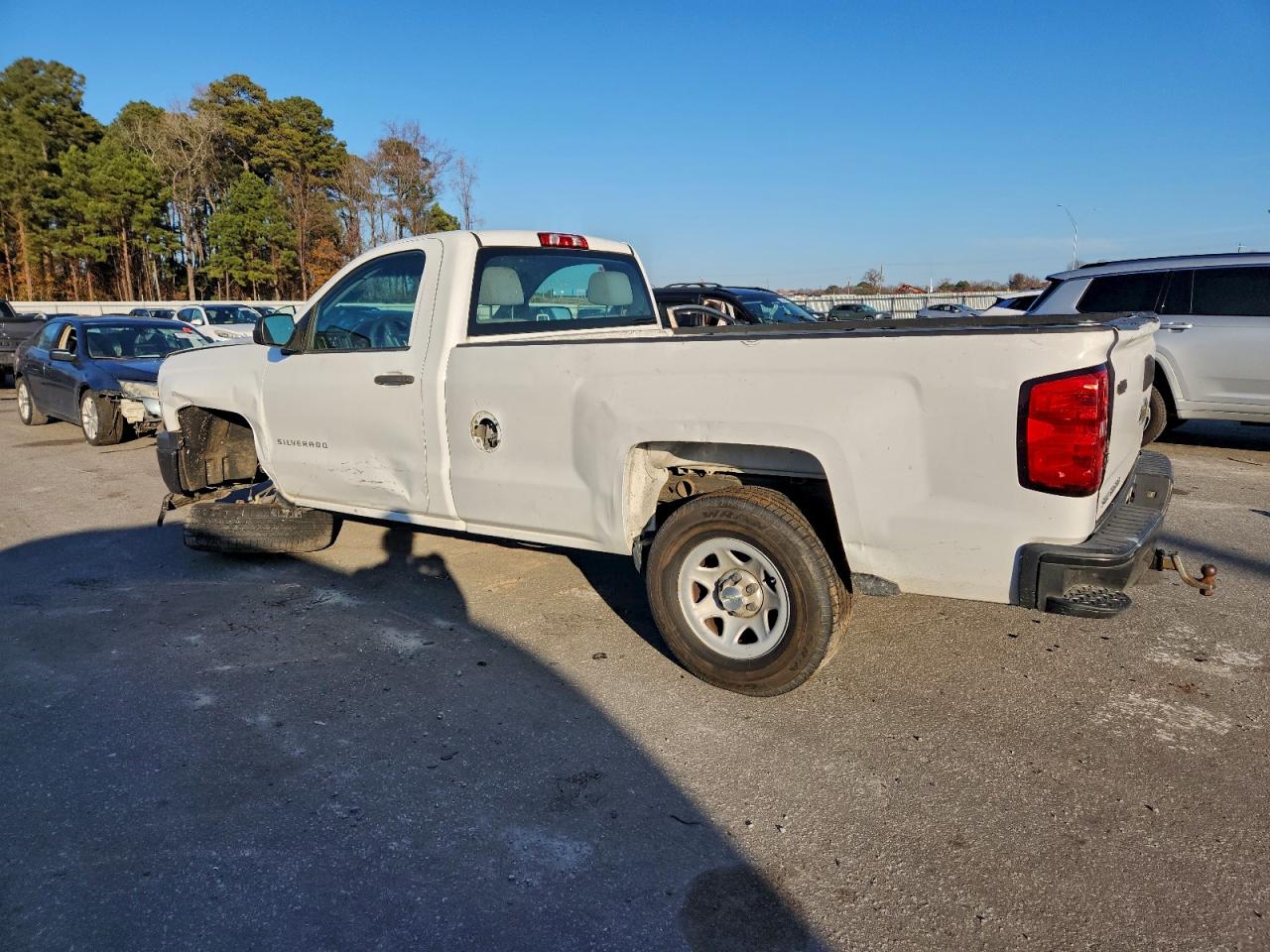Chevrolet Silverado C1500 Image 12