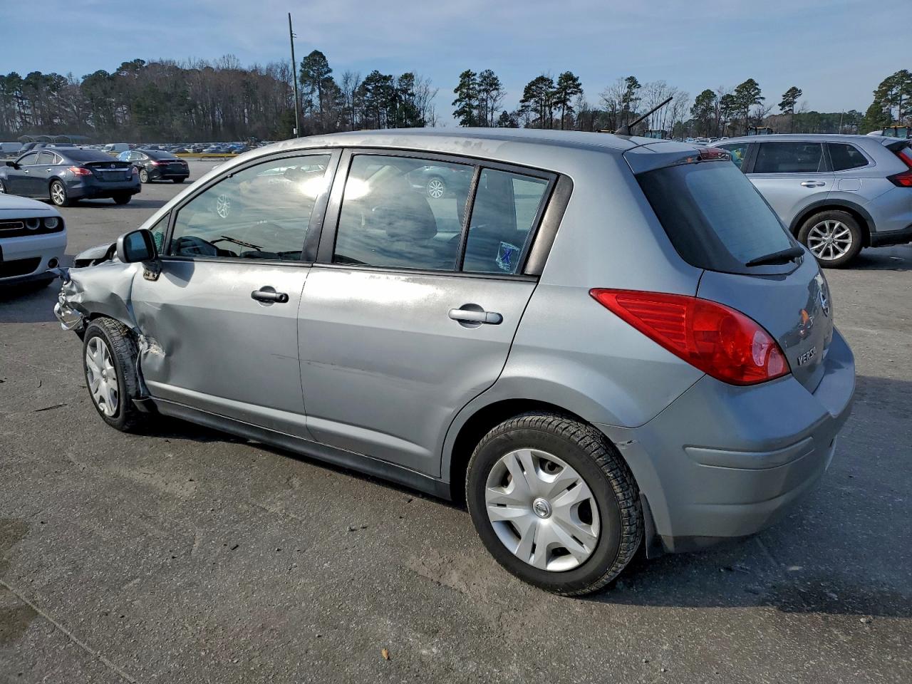 Nissan Versa S Image 4