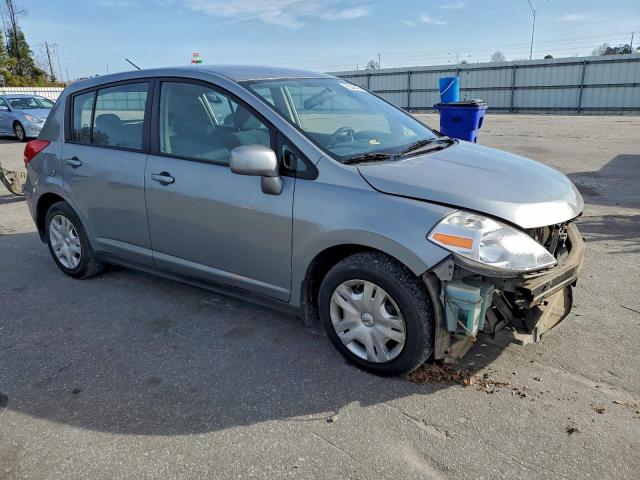 Nissan Versa S Image 5