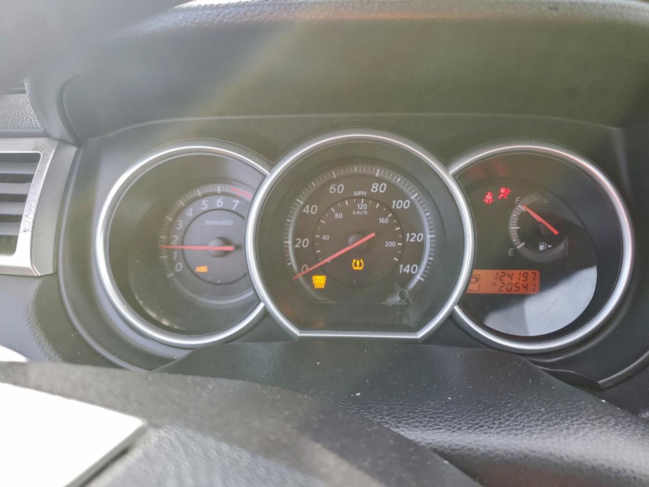 Nissan Versa S Image 3