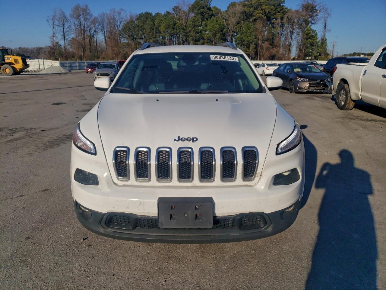 Jeep Grand Cherokee Latitude Image 2