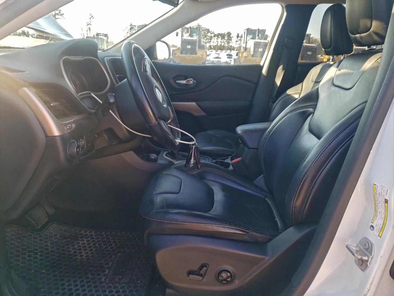 Jeep Grand Cherokee Latitude Image 8