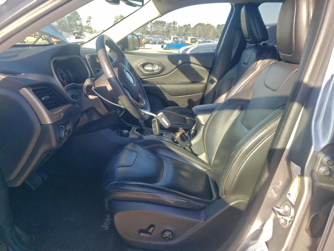 Jeep Grand Cherokee Limited Image 10