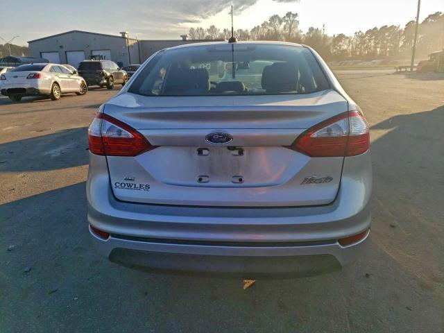 Ford Fiesta Se Image 4