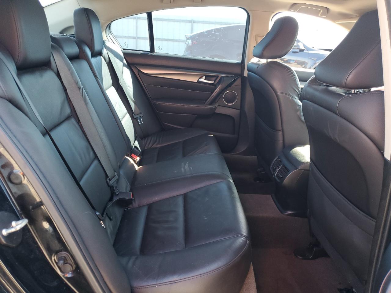 Acura TL Image 8