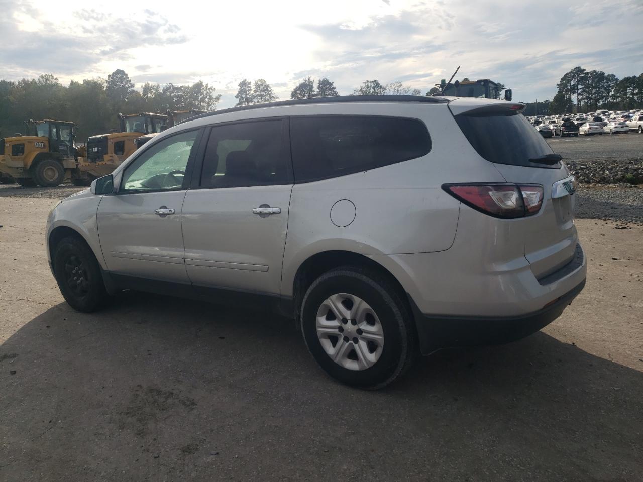 Chevrolet Traverse Ls Image 2