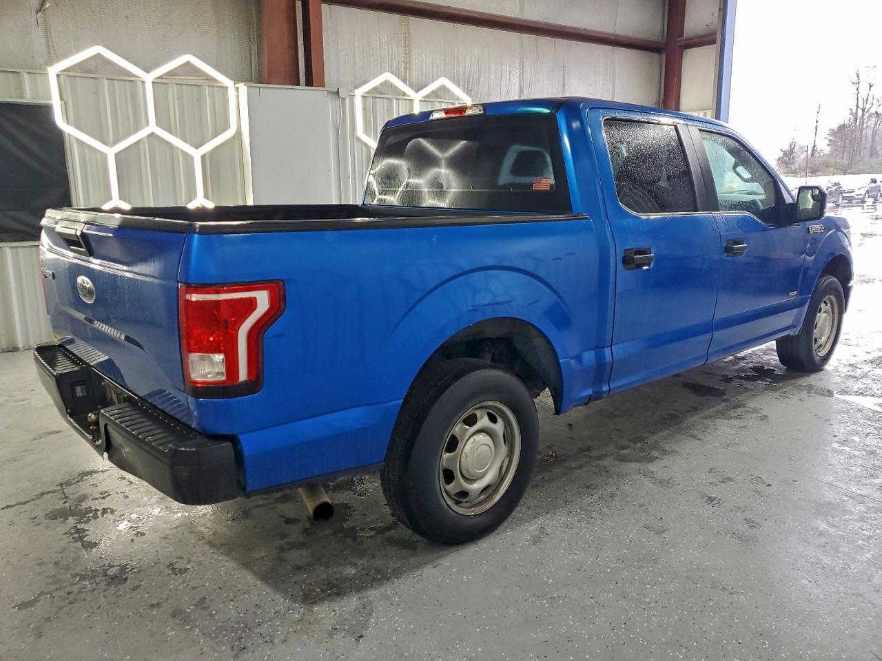 Ford F-150 Supercrew Image 4