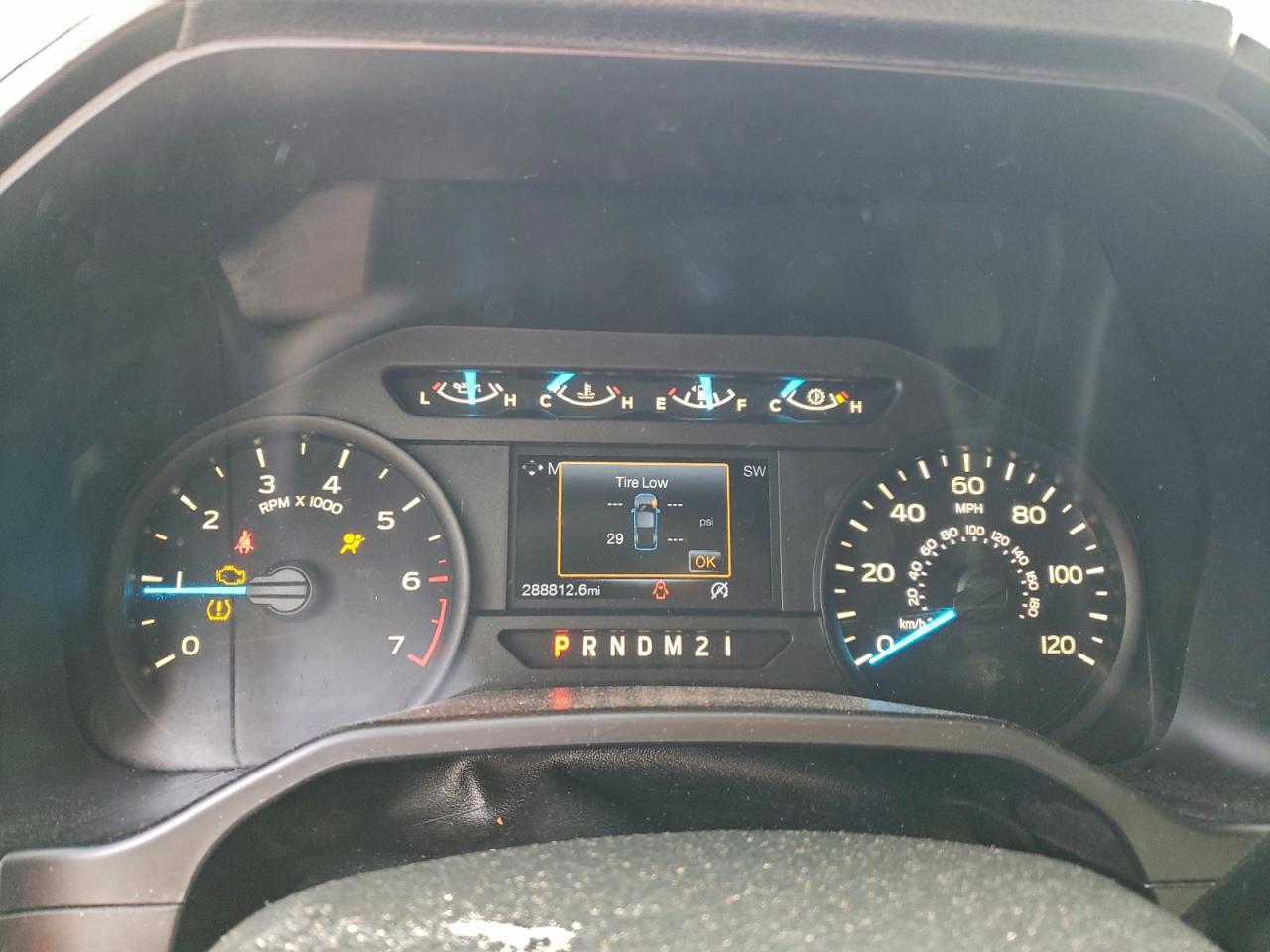 Ford F-150 Supercrew Image 8