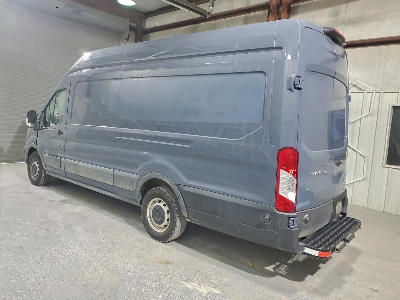 Ford Transit T-250 Image 2