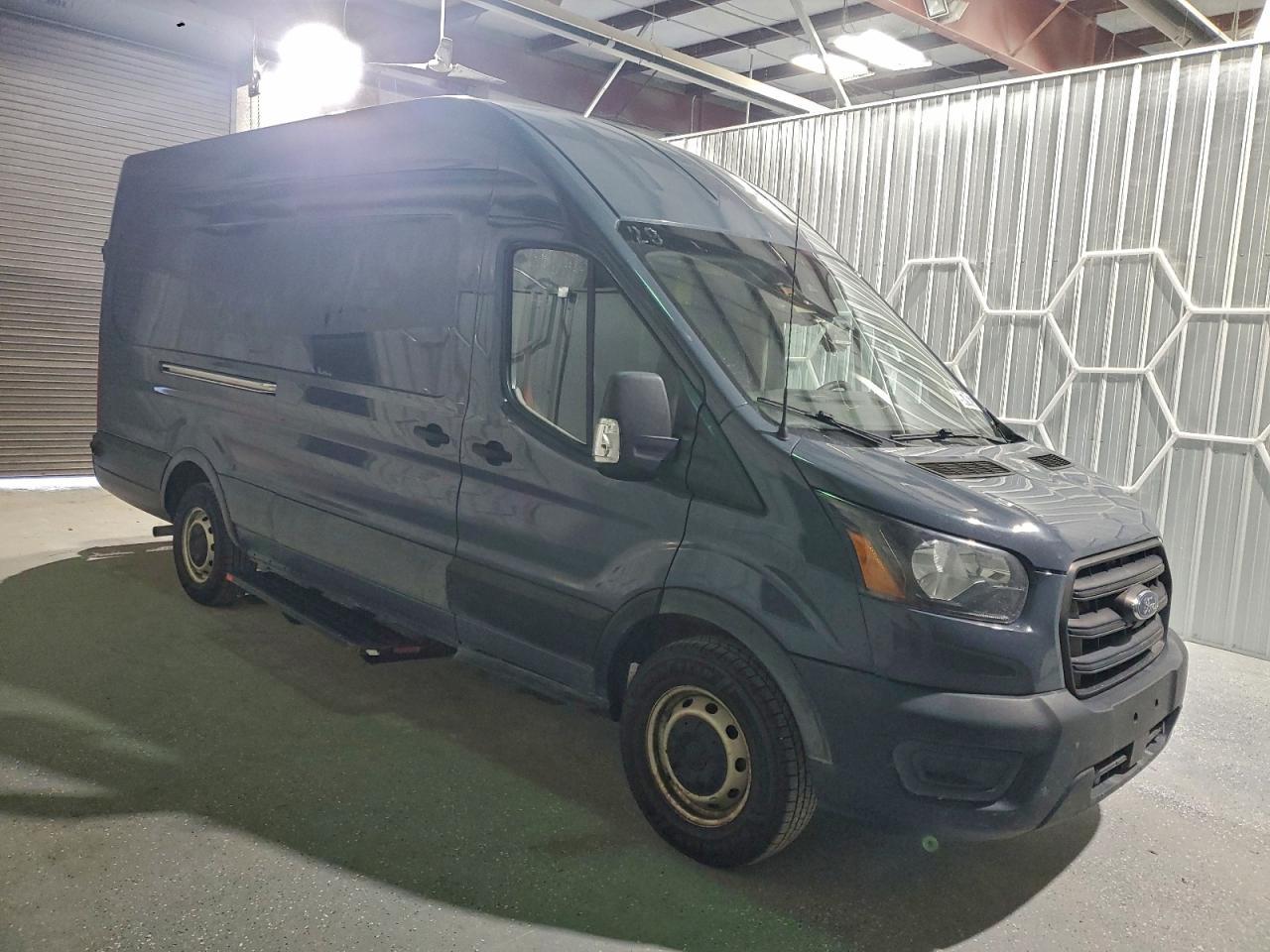 Ford Transit T-250 Image 5