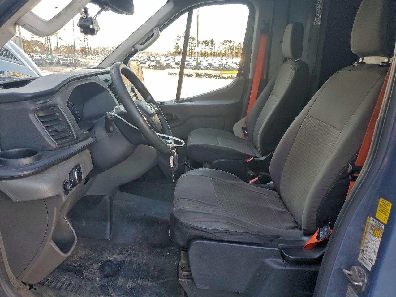 Ford Transit T-250 Image 11