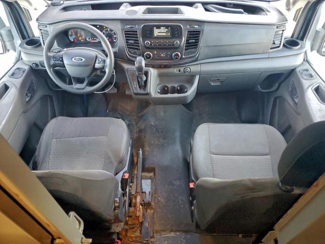 Ford Transit T-250 Image 7