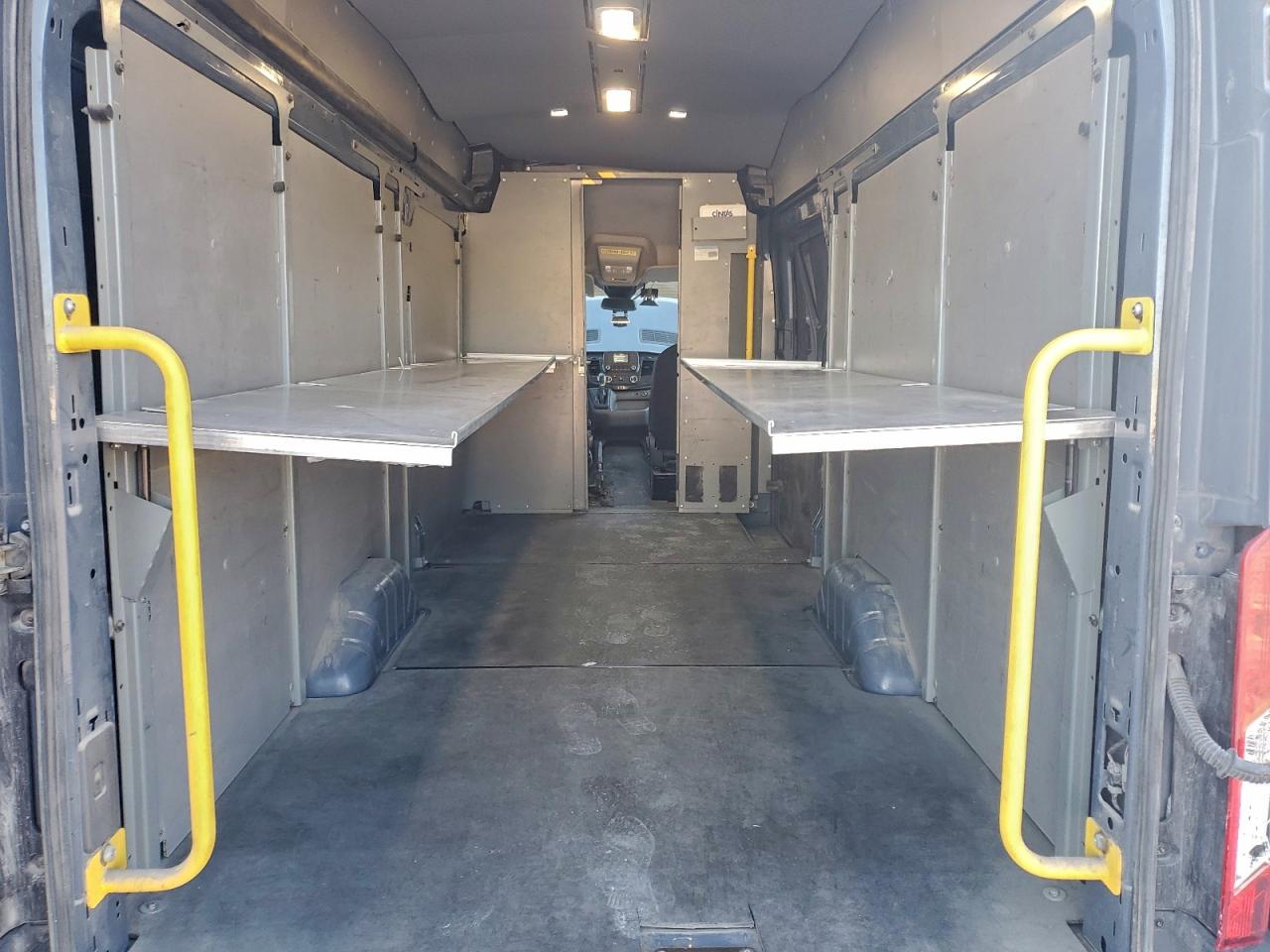 Ford Transit T-250 Image 12