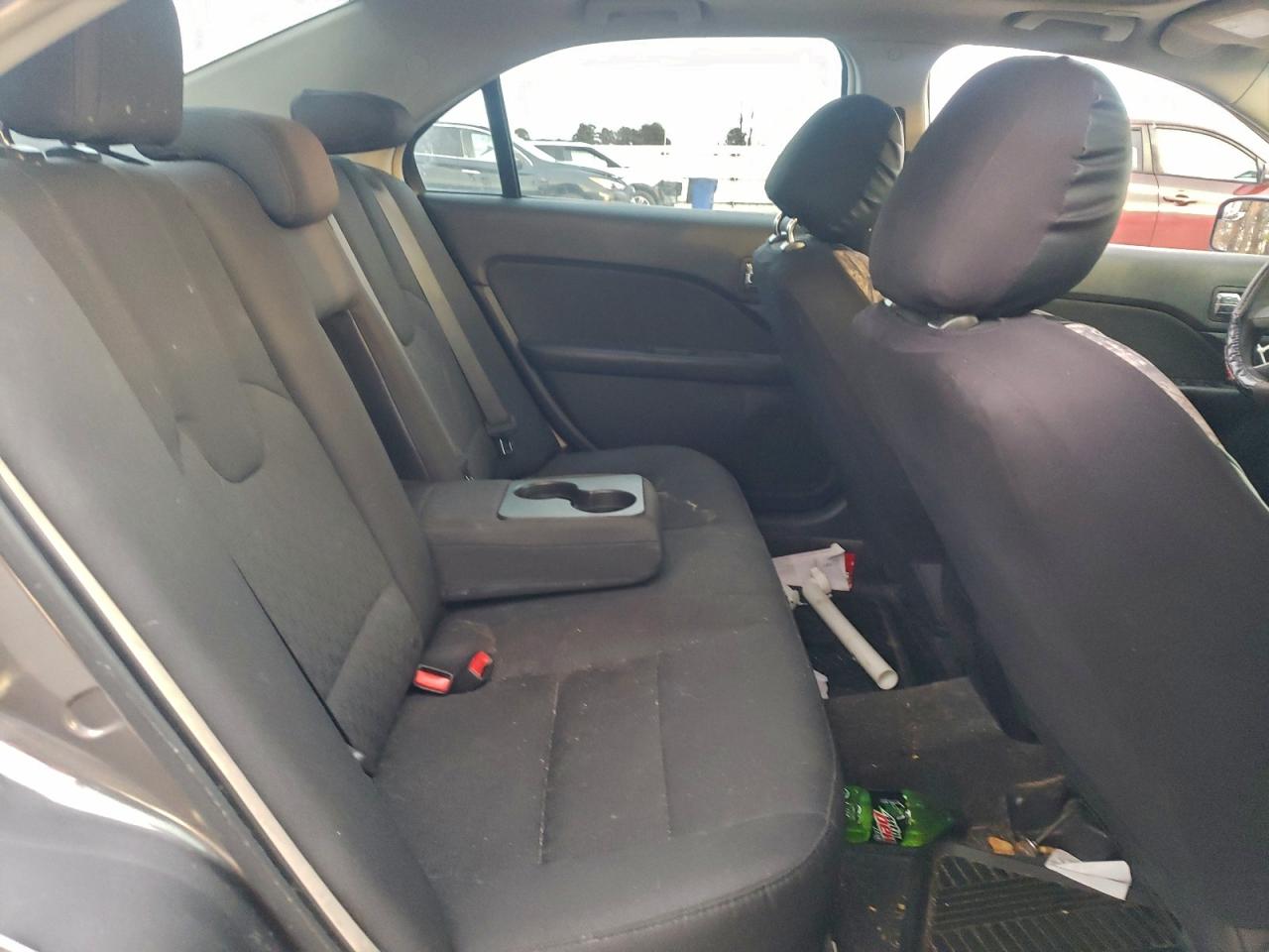 Ford Fusion Se Image 6