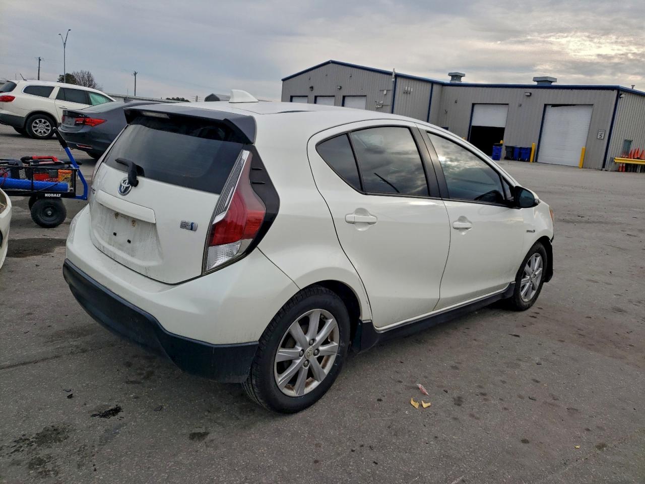 Toyota Prius Image 10