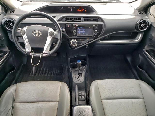 Toyota Prius Image 13