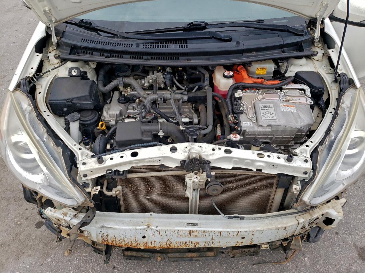 Toyota Prius Image 8