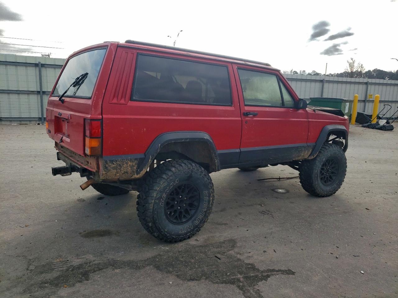 Jeep Grand Cherokee Sport Image 2