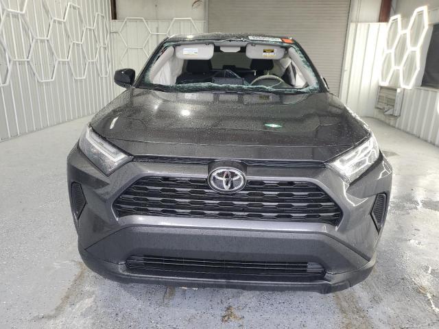 Toyota RAV4 Le Image 9