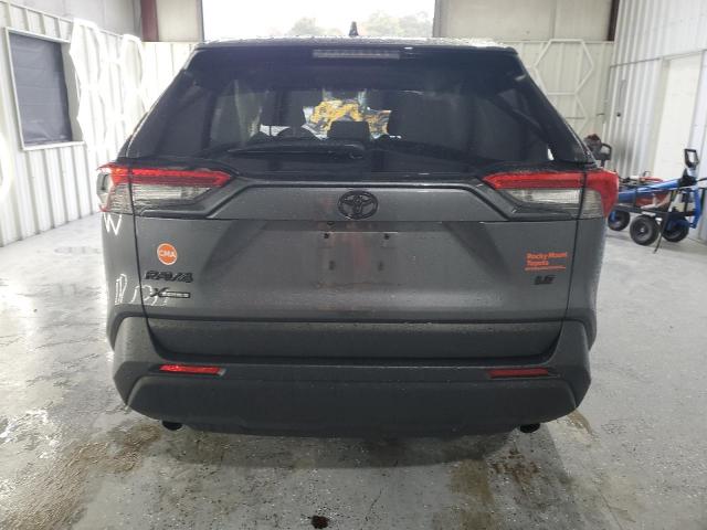 Toyota RAV4 Le Image 4