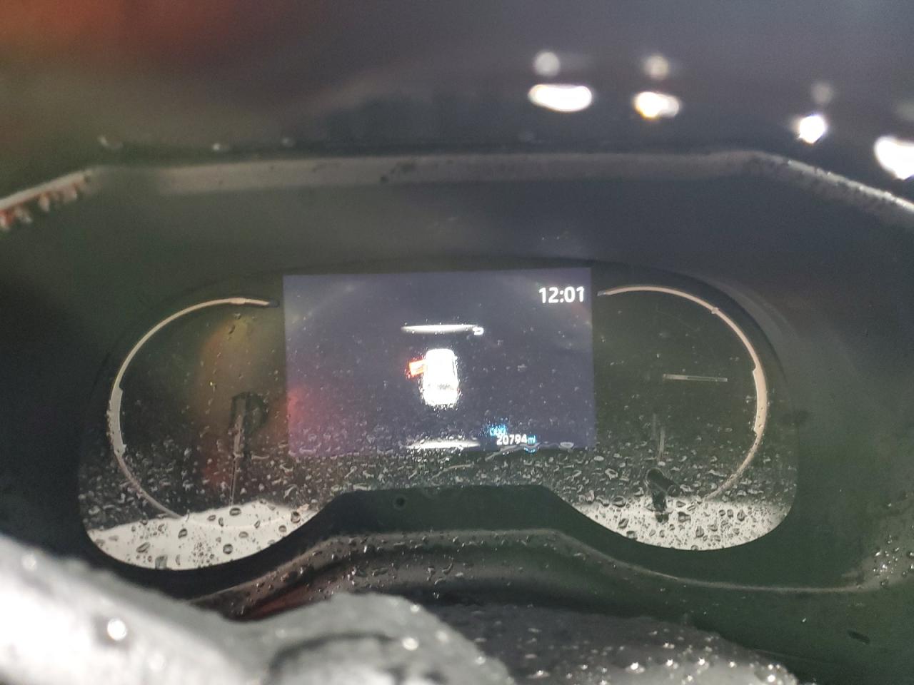 Toyota RAV4 Le Image 7