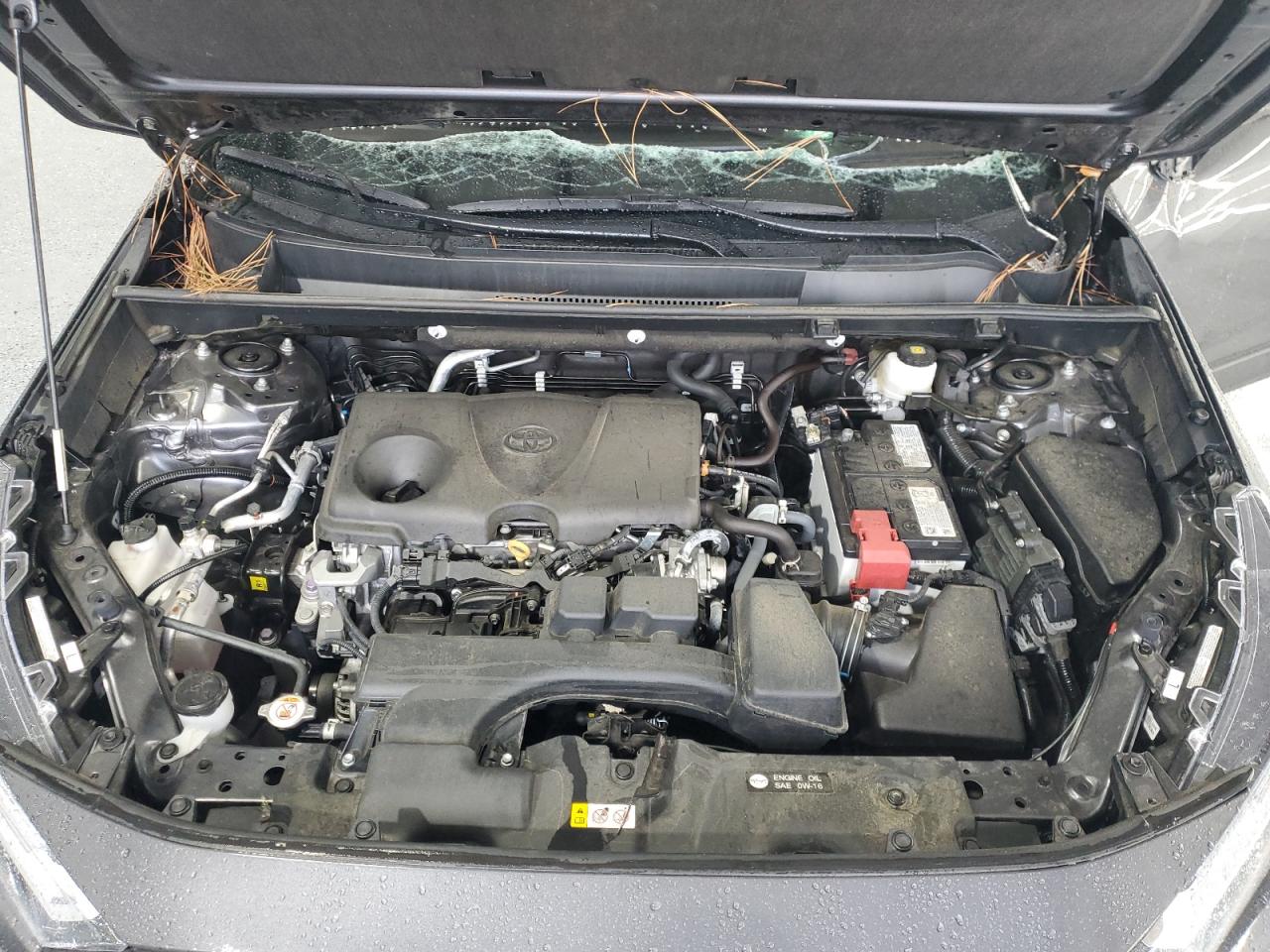 Toyota RAV4 Le Image 12