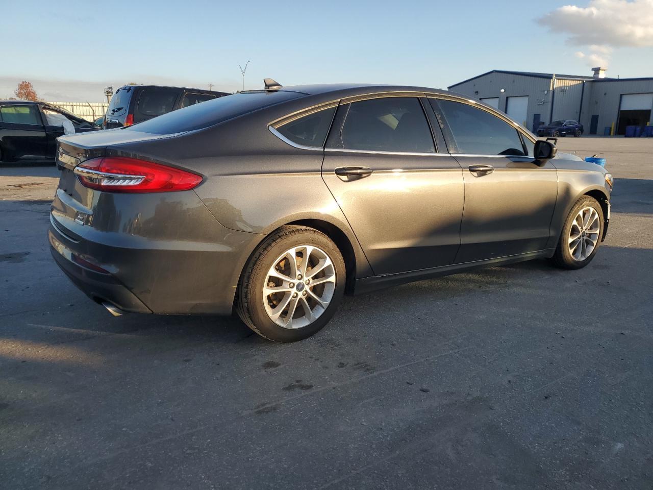 Ford Fusion Se Image 7