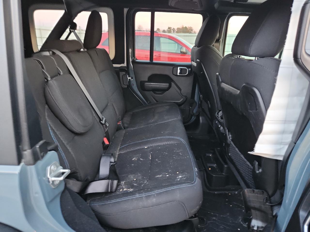 Jeep Wrangler Rubicon 4xe Image 12