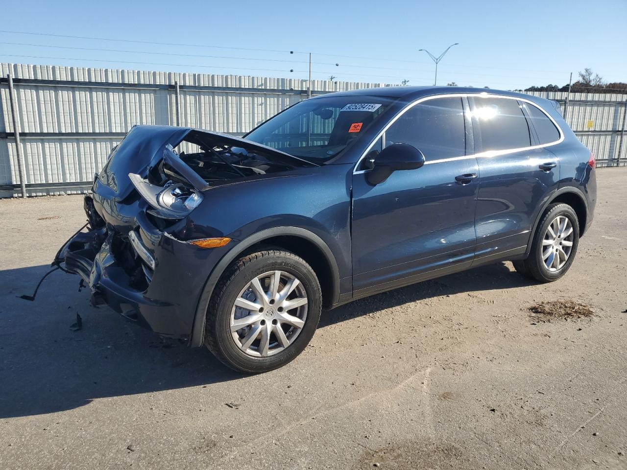 Porsche Cayenne Image 1