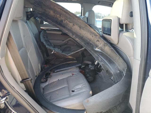 Porsche Cayenne Image 9